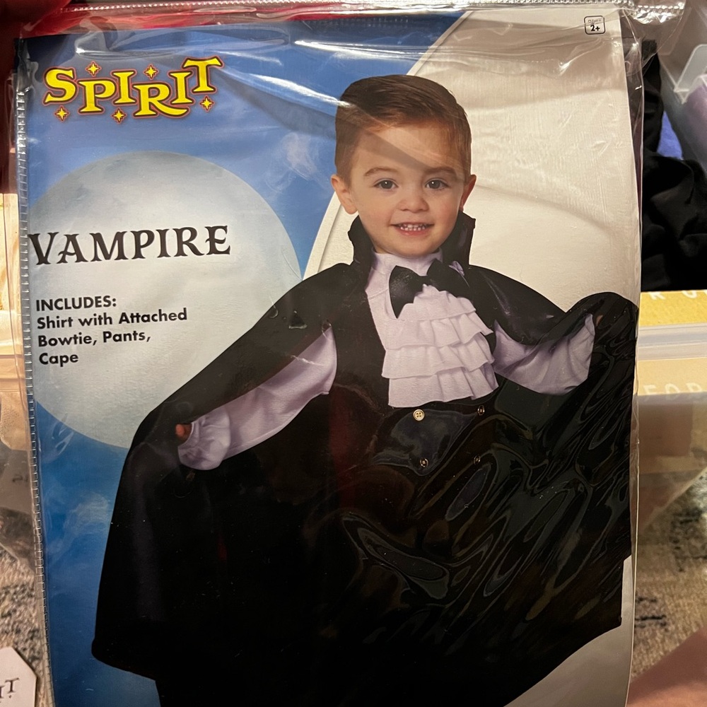 EUC Spirit Halloween Vampire Costume 3-4T 🧛 🧛‍♀️